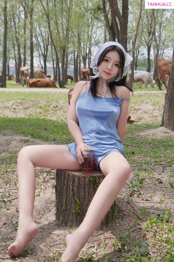   [XiuRen]高清写真图 2024.06.28 No.8777 小薯条nienie 放牛娃主题第18张图片